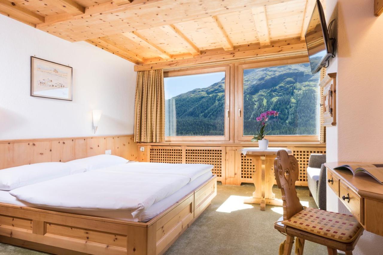 Chesa Languard Hotel Sankt Moritz Buitenkant foto