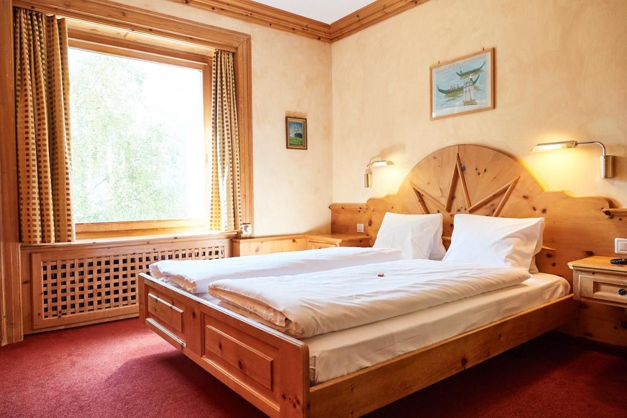 Chesa Languard Hotel Sankt Moritz Buitenkant foto