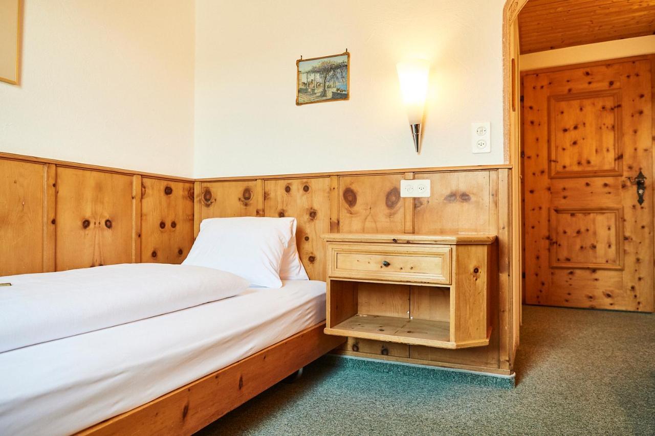 Chesa Languard Hotel Sankt Moritz Buitenkant foto