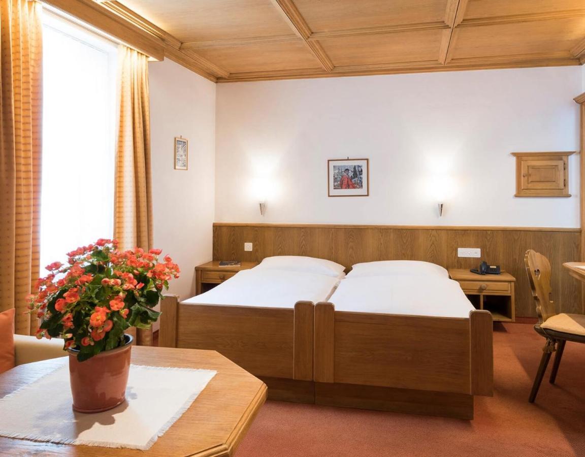 Chesa Languard Hotel Sankt Moritz Buitenkant foto