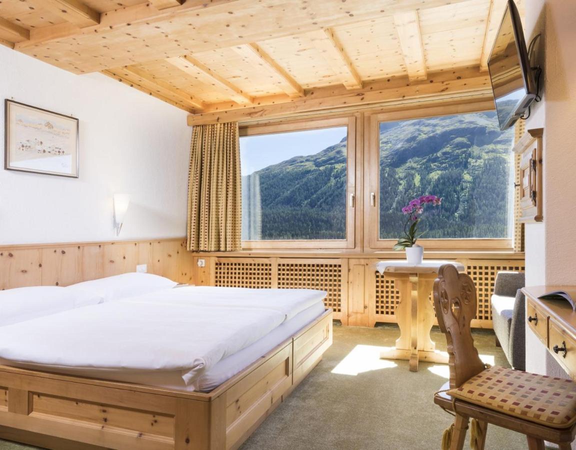 Chesa Languard Hotel Sankt Moritz Buitenkant foto
