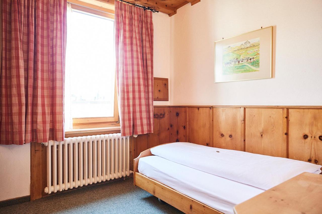Chesa Languard Hotel Sankt Moritz Buitenkant foto