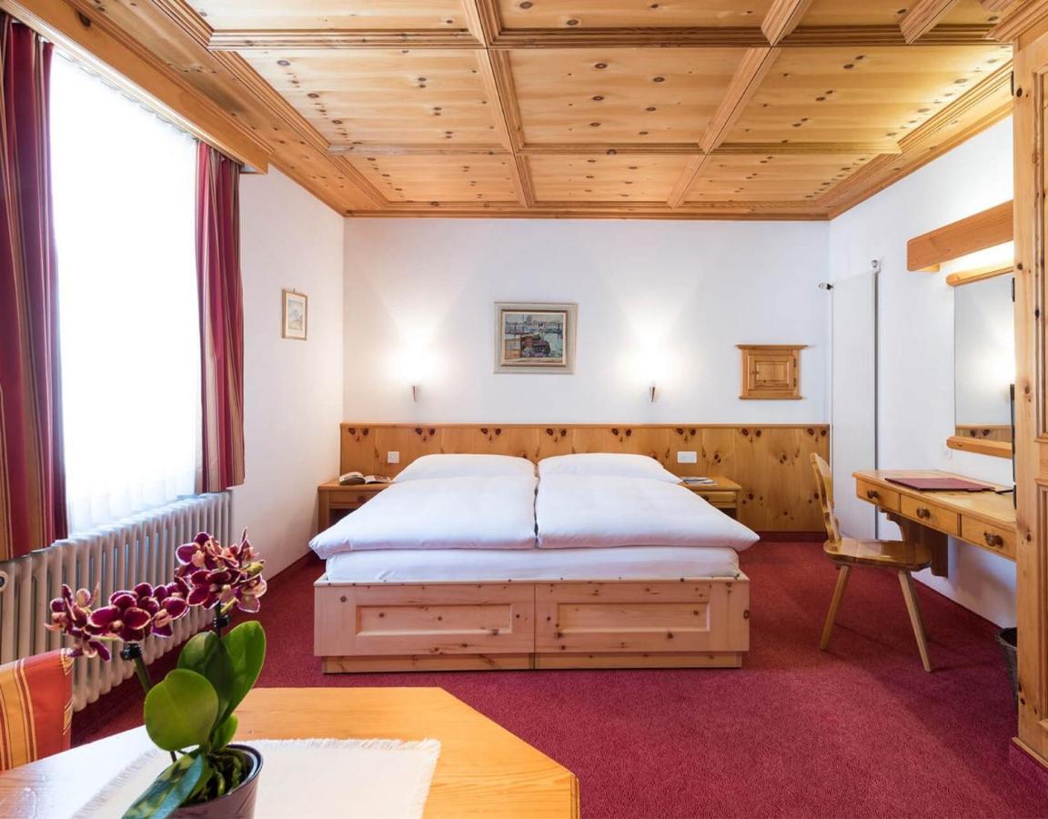 Chesa Languard Hotel Sankt Moritz Buitenkant foto