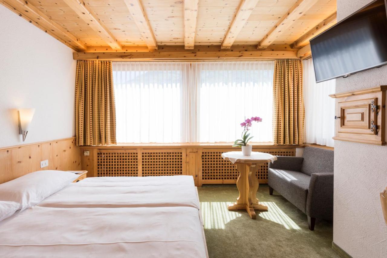 Chesa Languard Hotel Sankt Moritz Buitenkant foto